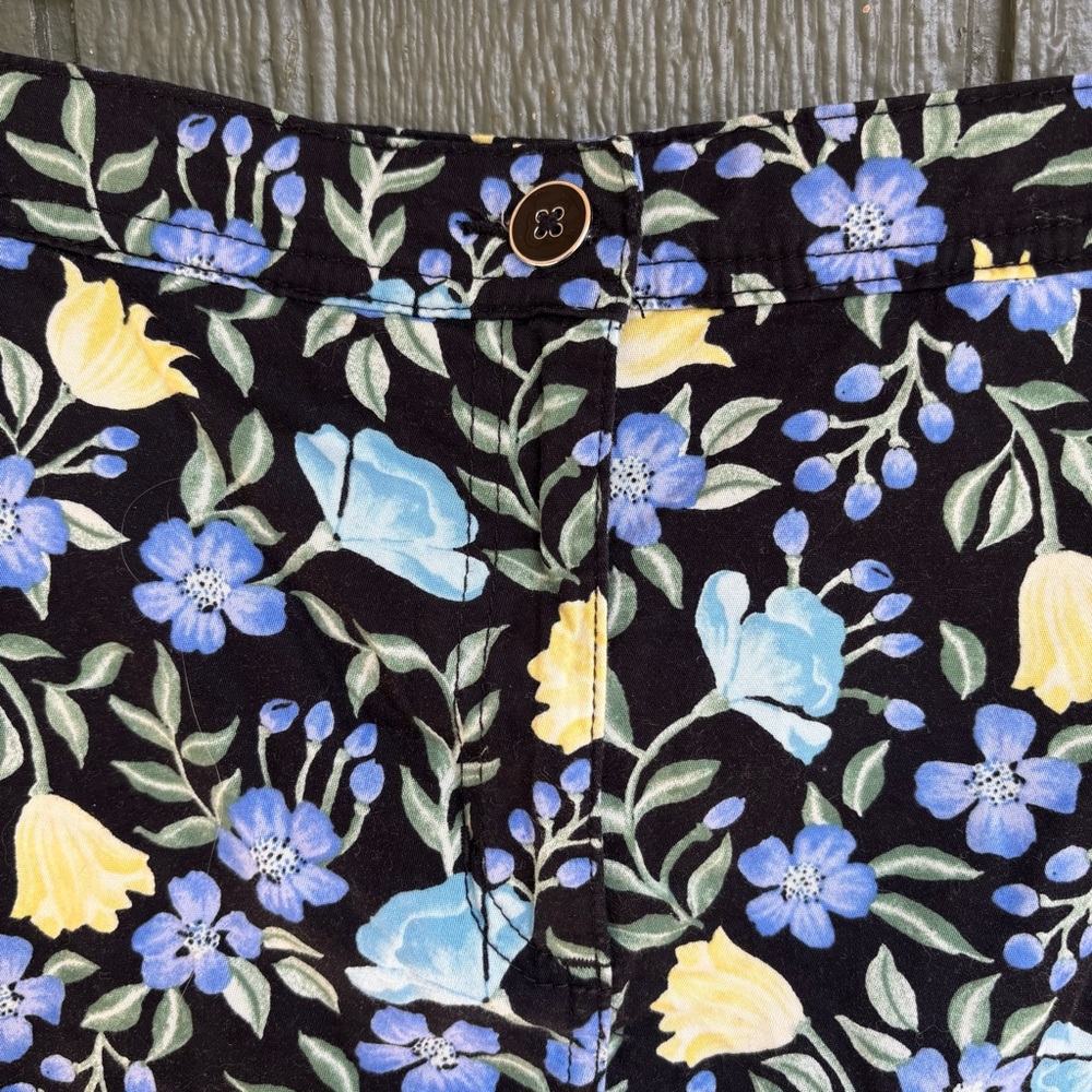 Karen Scott Woman Skort 18W Floral Print Black Blue Yellow Cotton Blend - Picture 2 of 7